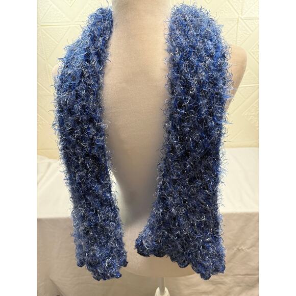 SCARF. blue fluffy soft polyester made in Taiwan 10 x 60" - Picture 3 of 8